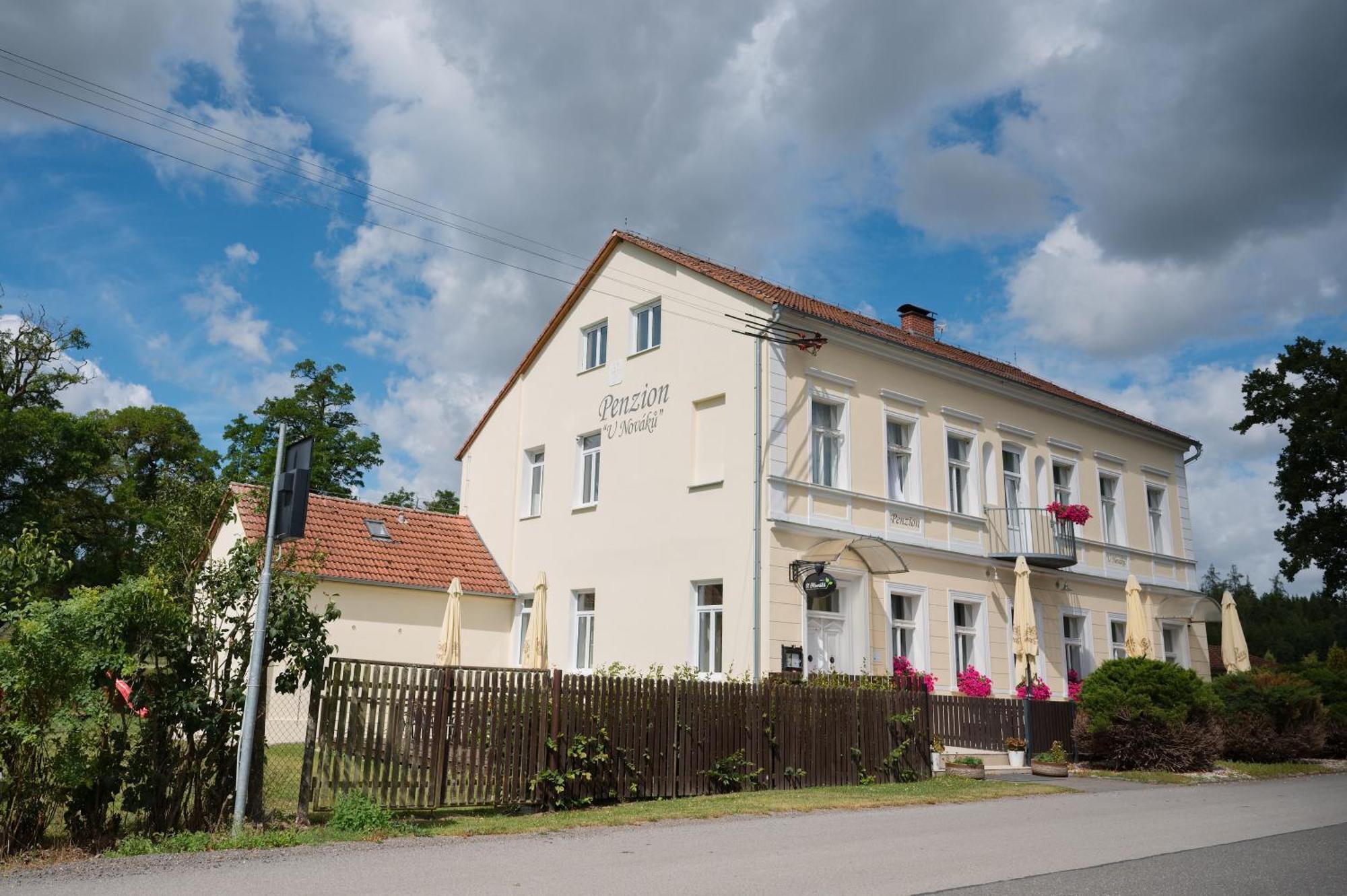 Penzion U Novaku Kožlí u Orlíka Exteriör bild