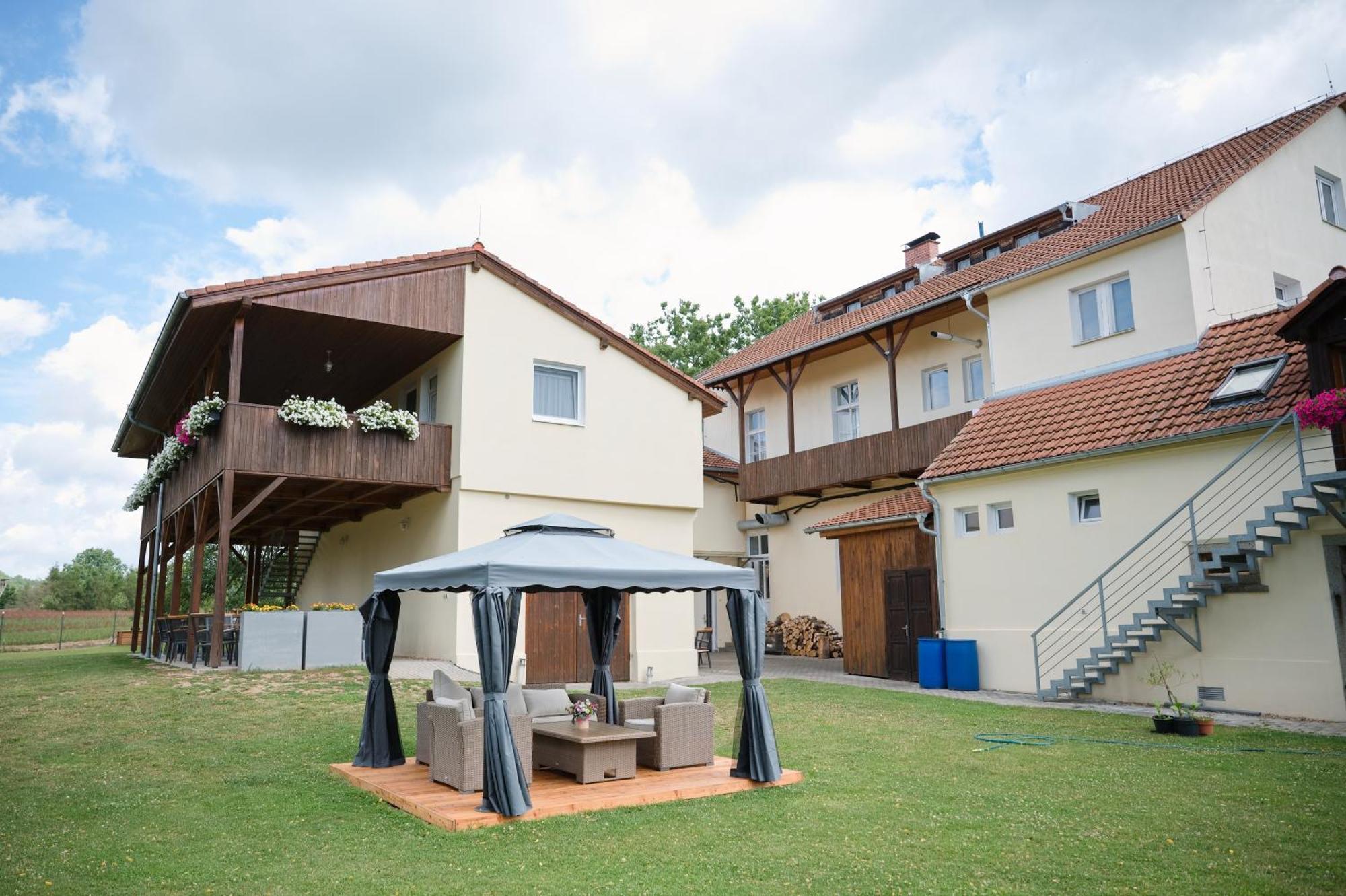 Penzion U Novaku Kožlí u Orlíka Exteriör bild