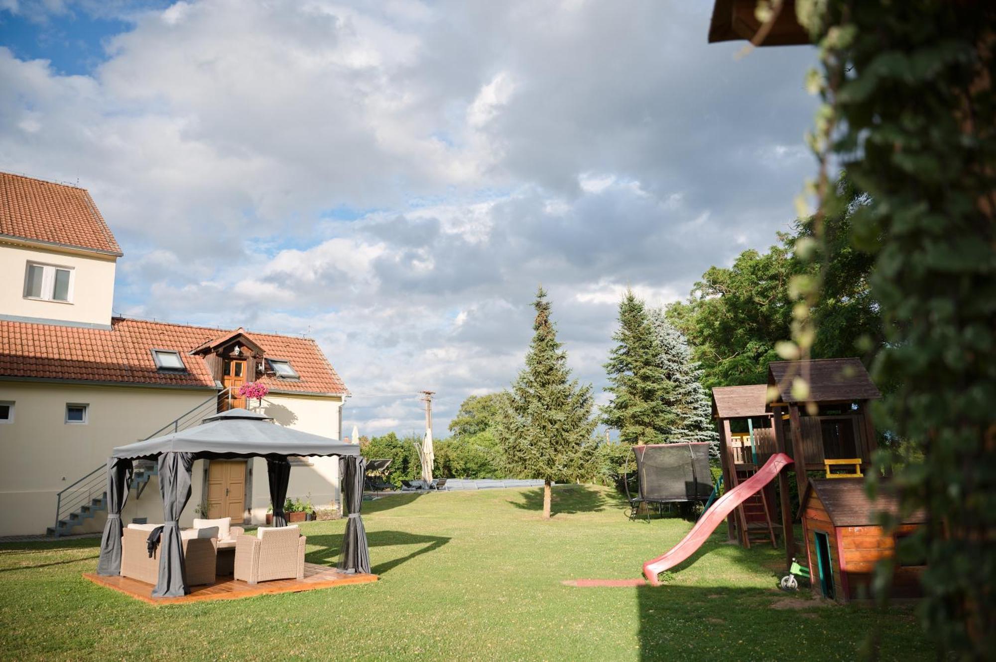 Penzion U Novaku Kožlí u Orlíka Exteriör bild